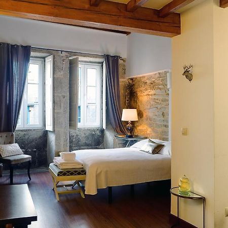 דירות סנטיאגו דה קומפוסטלה Inicia Casas Reales מראה חיצוני תמונה