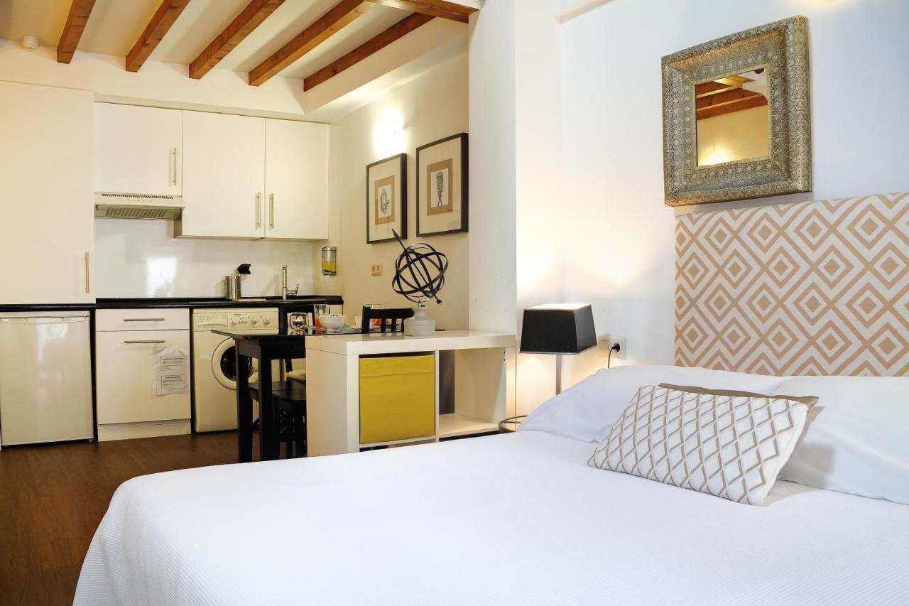 דירות סנטיאגו דה קומפוסטלה Inicia Casas Reales מראה חיצוני תמונה